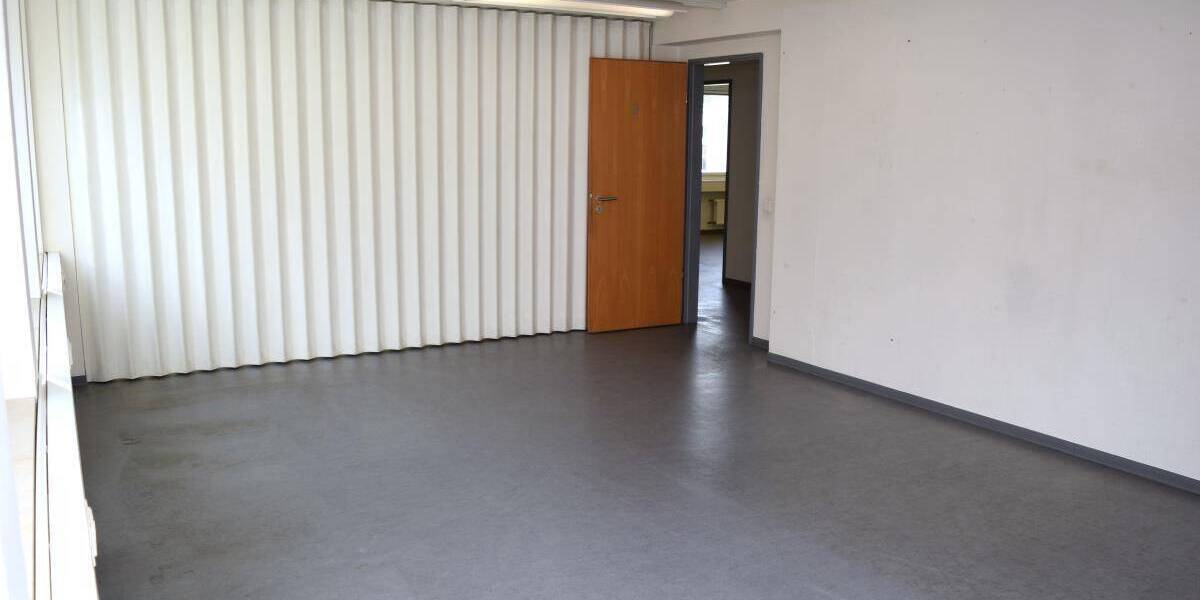 Gewerbeobjekt Frankfurt am Main Gallus - 6 Zimmer, 180 m&sup2;, 2.350&euro; | Angebot:25689508
