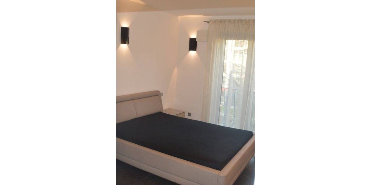 Etagenwohnung Offenbach am Main Hafen - 2 Zimmer, 86 m&sup2;, 1.650&euro; | Angebot:26886513