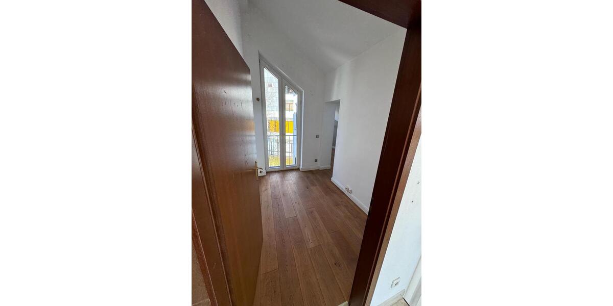 Maisonettenwohnung Dietzenbach - 6 Zimmer, 182 m&sup2;, 2.950&euro; | Angebot:19980319