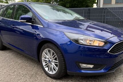 Ford Focus 59.961 km 8.900 &euro; Frankfurt am Main / Bergen-Enkheim 60388