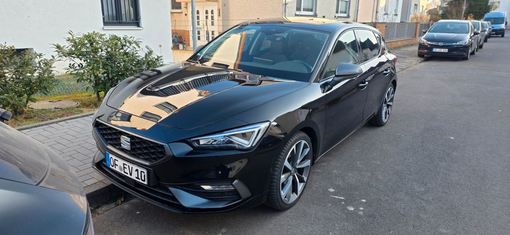 Seat Leon 68.000 km 15.999 &euro; Offenbach 63073