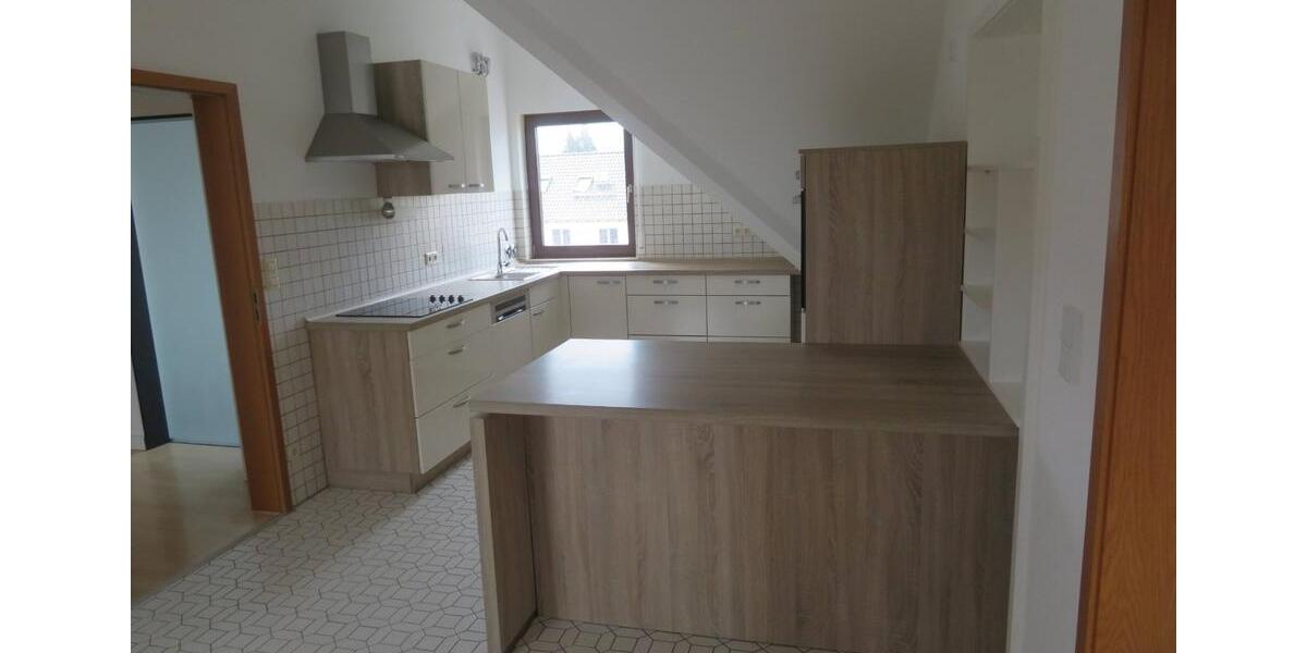 Dachgeschoßwohnung Langen (Hessen) - 2.5 Zimmer, 80 m&sup2;, 850&euro; | Angebot:25941679