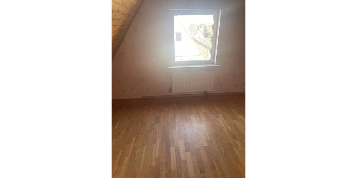 Doppelhaushälfte Frankfurt Harheim - 7 Zimmer, 170 m&sup2;, 600.000&euro; | Angebot:25820766