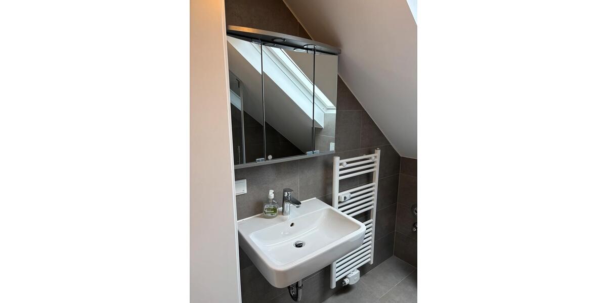 Dachgeschoßwohnung Mühlheim am Main - 2 Zimmer, 62 m&sup2;, 800&euro; | Angebot:25449504