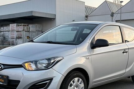 Hyundai i20 99.000 km 5.290 &euro; Frankfurt 60386