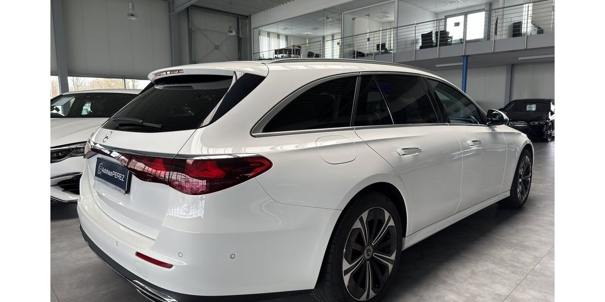 Mercedes-Benz E 300 T de AVANTGARDE AIRMATIC-DISTRONIC-PANO-19 26.702 km 50.889 &euro; Groß-Umstadt 64823