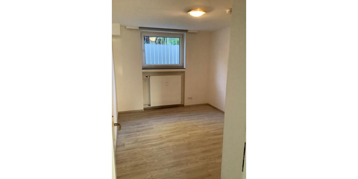 Etagenwohnung Eschborn - 3 Zimmer, 1.300&euro; | Angebot:23059520