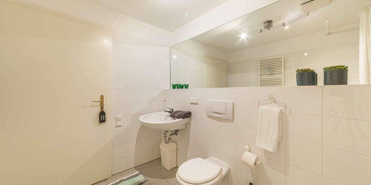 Etagenwohnung Frankfurt am Main Westend-Süd - 2 Zimmer, 70 m&sup2;, 2.090&euro; | Angebot:25661907