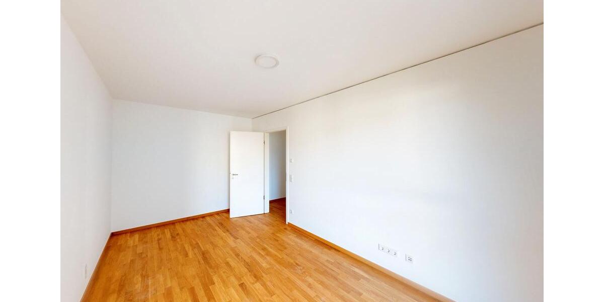 Etagenwohnung Frankfurt am Main - 2 Zimmer, 72 m&sup2;, 1.800&euro; | Angebot:25509896