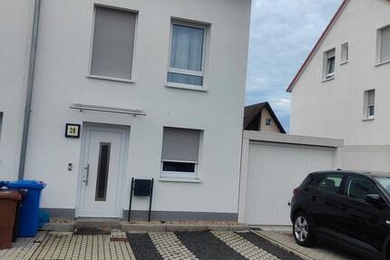 Haus Stockstadt am Main - 5 Zimmer, 127 m&sup2;, 1.800&euro; | Angebot:26701438