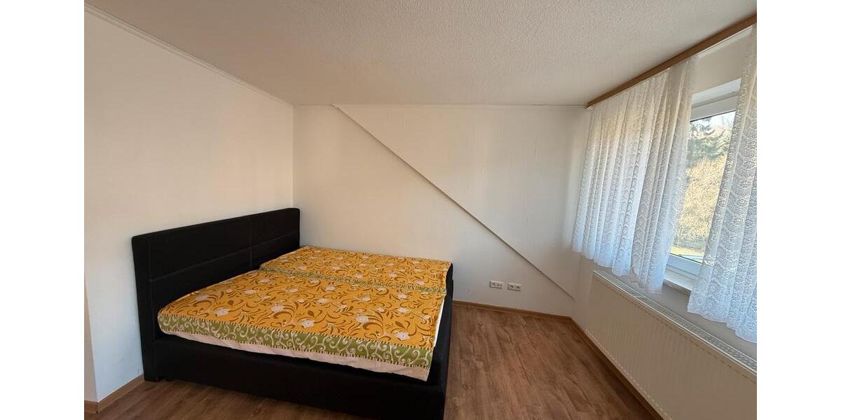 Etagenwohnung Bad Homburg vor der Höhe Gonzenheim - 2 Zimmer, 80 m&sup2;, 1.200&euro; | Angebot:25295602