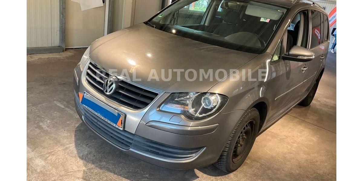 VW Touran 160.000 km 6.490 &euro; Frankfurt am Main 65933