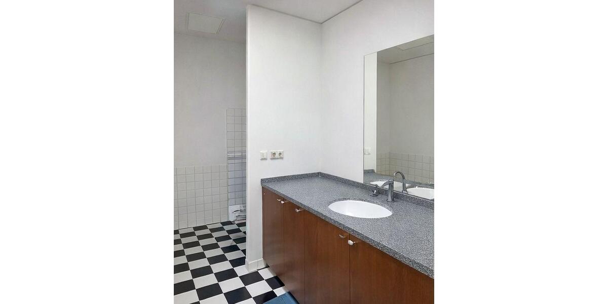 Dachgeschoßwohnung Frankfurt am Main Gutleutviertel - 3 Zimmer, 97 m&sup2;, 1.797&euro; | Angebot:26003355