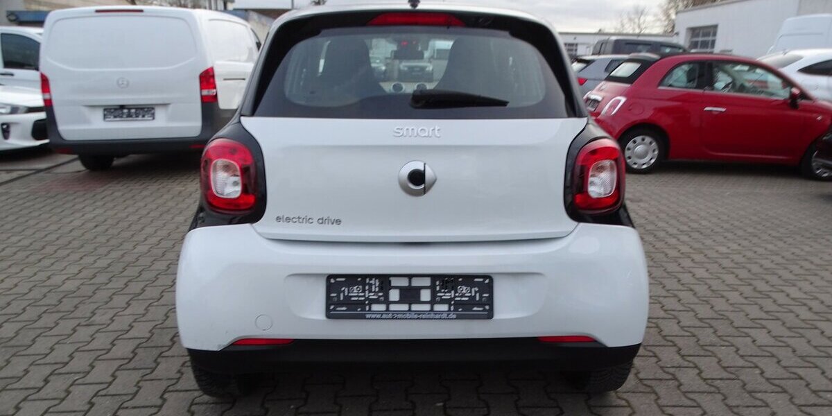 Smart ForFour electric drive EQ Klima, Tempomat, Sitzhei 80.600 km 6.890 &euro; Rodgau 63110