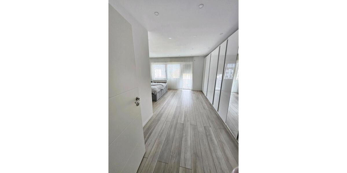 Doppelhaushälfte Rosbach vor der Höhe - 6 Zimmer, 150 m&sup2;, 750.000&euro; | Angebot:24497272