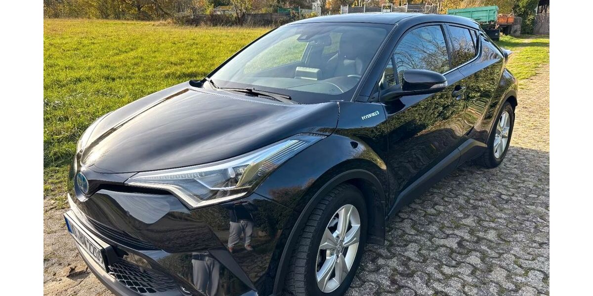 Toyota C-HR 100.000 km 12.600 &euro; Frankfurt am Main 65933