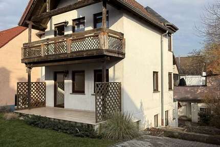 Haus Nidderau - 9 Zimmer, 291 m&sup2;, 449.000&euro; | Angebot:23819697