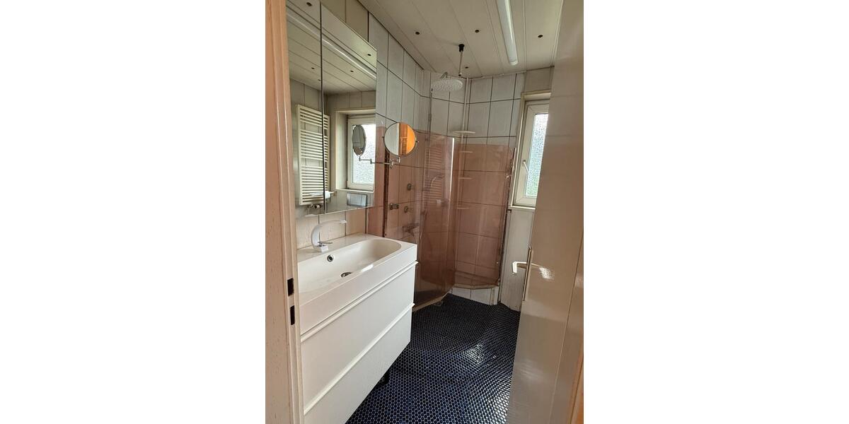 Reihenhaus Frankfurt am Main Eschersheim - 6 Zimmer, 165 m&sup2;, 700.000&euro; | Angebot:26939260