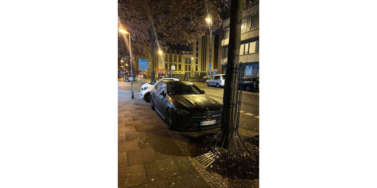 Mercedes-Benz C 300 42.000 km 42.900 &euro; Frankfurt am Main, Stadt 60314