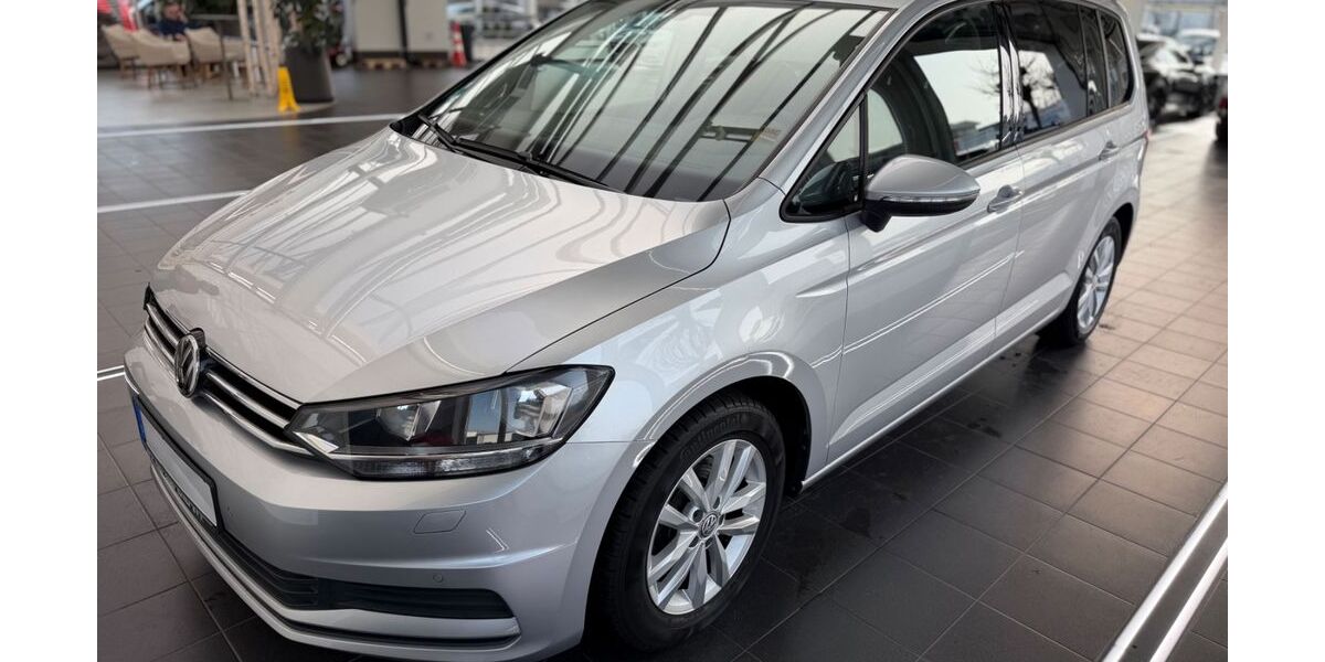 VW Touran 73.000 km 18.800 &euro; Frankfurt 60438