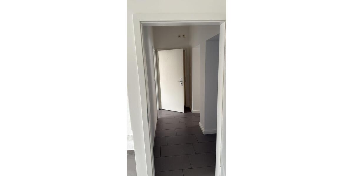 Etagenwohnung Hanau - 3 Zimmer, 75 m&sup2;, 1.000&euro; | Angebot:26416277