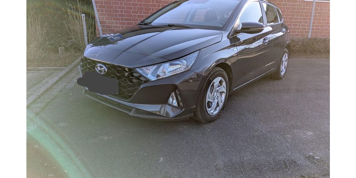Hyundai i20 17.050 km 14.999 &euro; Gründau 63584