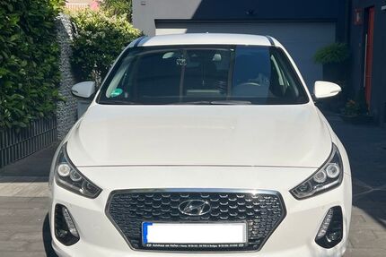 Hyundai i30 66.000 km 15.300 &euro; Aschaffenburg 63741