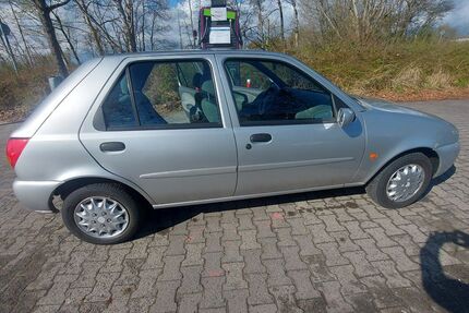 Ford Fiesta 117.000 km 1.350 &euro; Maintal 63477