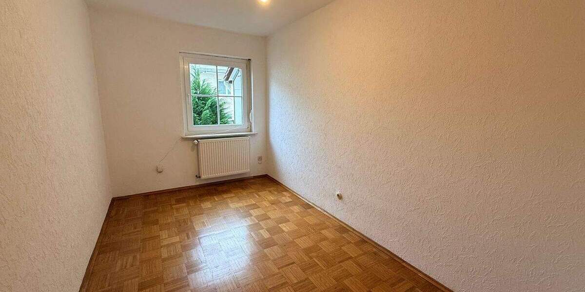Mehrfamilienhaus, Wohnhaus Niederdorfelden - 8 Zimmer, 850.000&euro; | Angebot:25701227