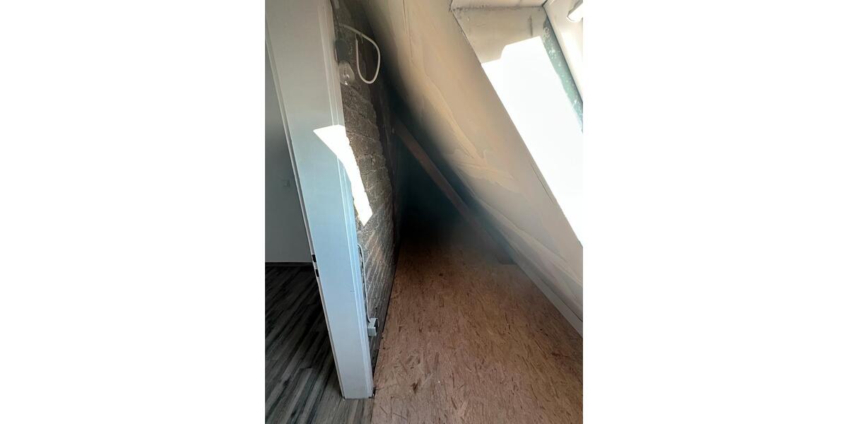 Dachgeschoßwohnung Goldbach - 3 Zimmer, 60 m&sup2;, 750&euro; | Angebot:25168423