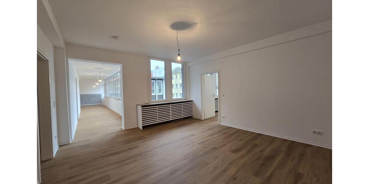 Einfamilienhaus Offenbach am Main - 5 Zimmer, 200 m&sup2;, 2.300&euro; | Angebot:25807440