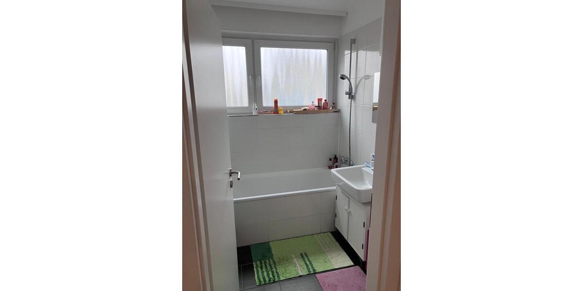 Etagenwohnung Frankfurt am Main Nord-Ost - 3 Zimmer, 82 m&sup2;, 1.200&euro; | Angebot:25632932