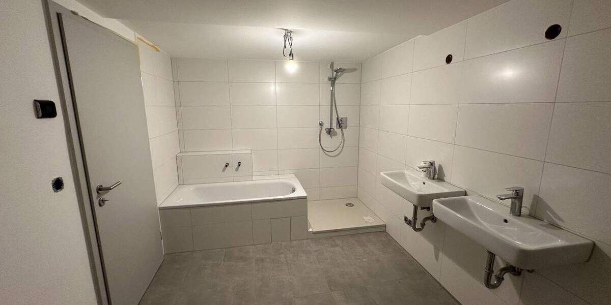 Etagenwohnung Karben Klein-Karben - 4 Zimmer, 170 m&sup2;, 2.050&euro; | Angebot:25665203
