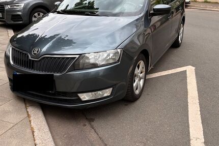 Skoda Rapid 188.000 km 5.499 &euro; Frankfurt am Main 60313