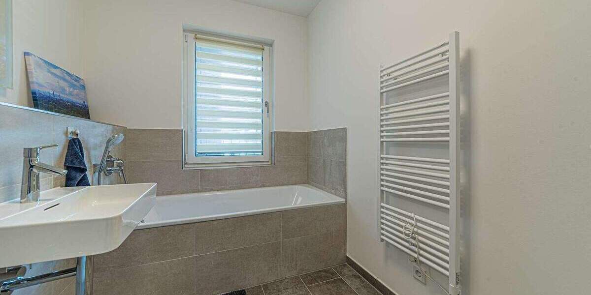 Etagenwohnung Frankfurt am Main Fechenheim - 2 Zimmer, 79 m&sup2;, 2.410&euro; | Angebot:25727282