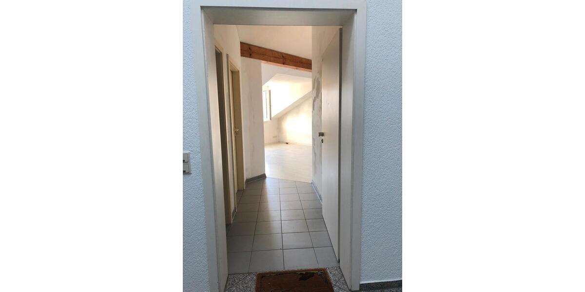 Dachgeschoßwohnung Groß-Zimmern Zimmern - 2 Zimmer, 42 m&sup2;, 135.000&euro; | Angebot:26455292