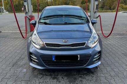 Kia Rio 79.000 km 8.800 &euro; Frankfurt am Main 65931