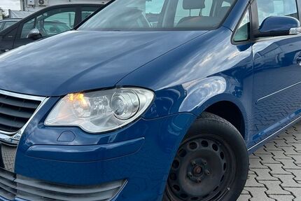 VW Touran 118.000 km 6.490 &euro; Babenhausen 64832
