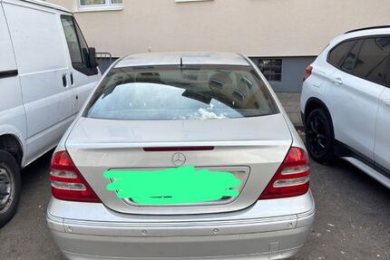 Mercedes-Benz C 180 306.585 km 1.500 &euro; Maintal 63477