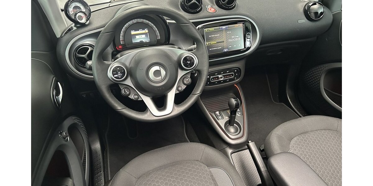 Smart ForTwo EQ CABRIO EXCLUSIVE-22KW-RÜCKFAHRKAMERA! 13.660 km 17.989 &euro; Groß-Umstadt 64823