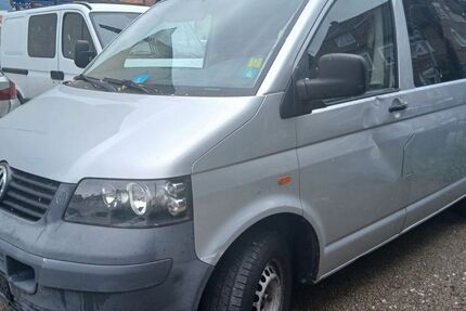 VW T5 Transporter 317.000 km 2.350 &euro; Frankfurt am Main 60388