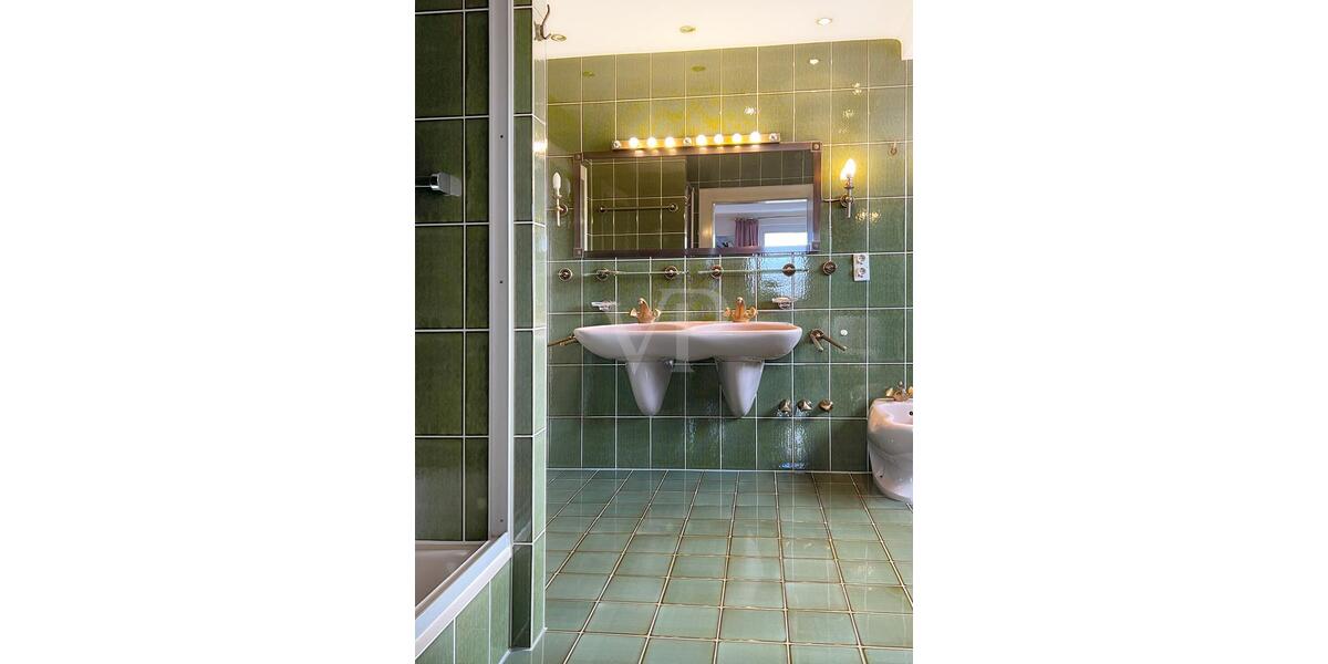 Maisonettenwohnung Kelsterbach - 8 Zimmer, 215 m&sup2;, 2.600&euro; | Angebot:25236970