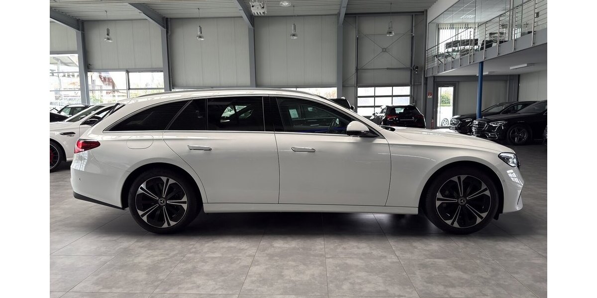 Mercedes-Benz E 300 T de AVANTGARDE AIRMATIC-DISTRONIC-PANO-19 26.702 km 50.889 &euro; Groß-Umstadt 64823