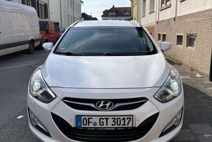 Hyundai i40 243.000 km 7.500 &euro; Offenbach 63073