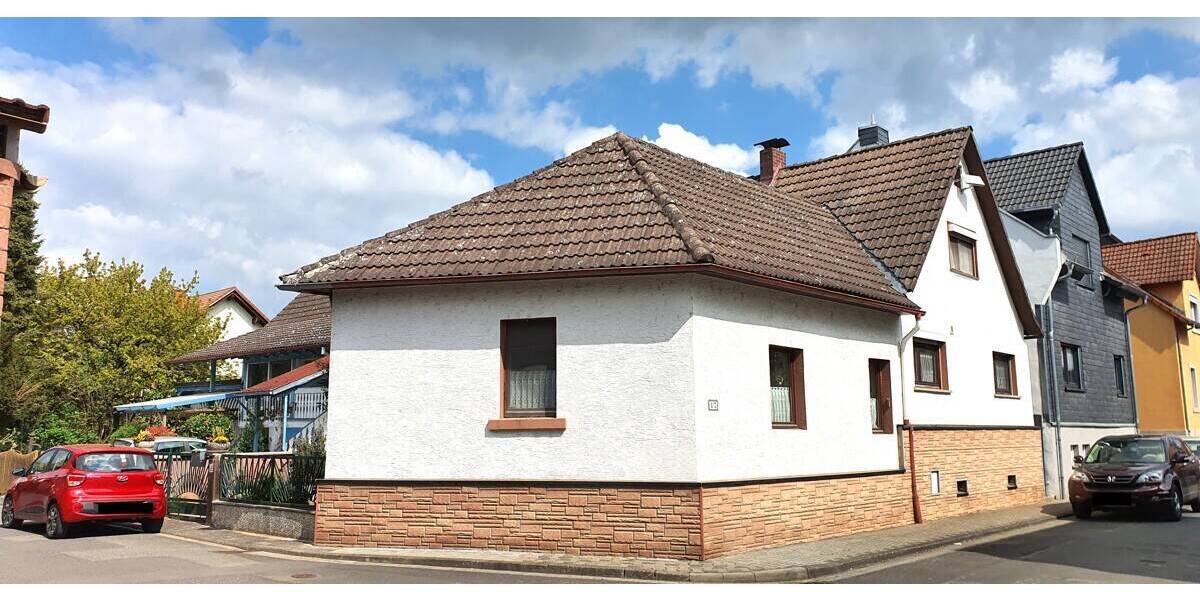 Doppelhaushälfte Langenselbold - 5 Zimmer, 136 m&sup2;, 219.000&euro; | Angebot:26585300