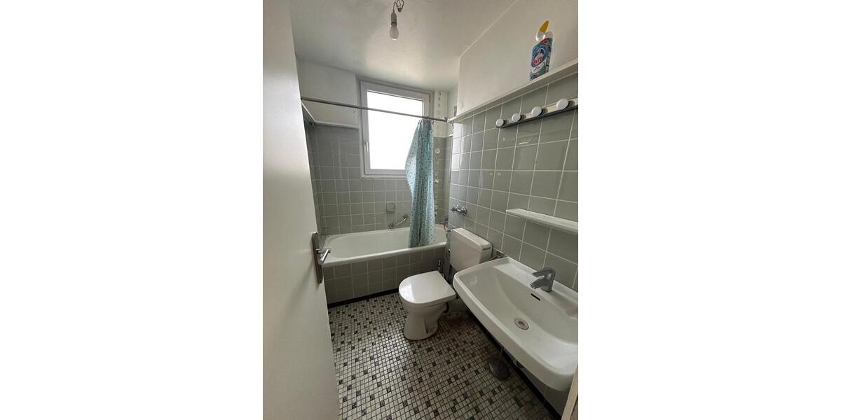 Etagenwohnung Frankfurt am Main Sachsenhausen Süd - 1 Zimmer, 35 m&sup2;, 730&euro; | Angebot:26023225
