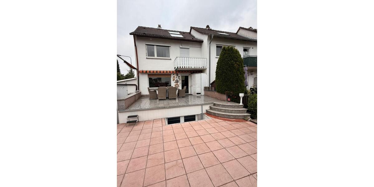 Reihenhaus Frankfurt am Main Eschersheim - 6 Zimmer, 165 m&sup2;, 700.000&euro; | Angebot:26939260