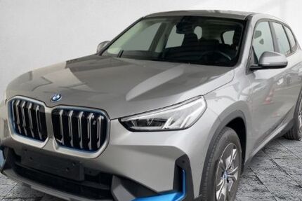 BMW iX1 21.906 km 32.866 &euro; Frankfurt 60314