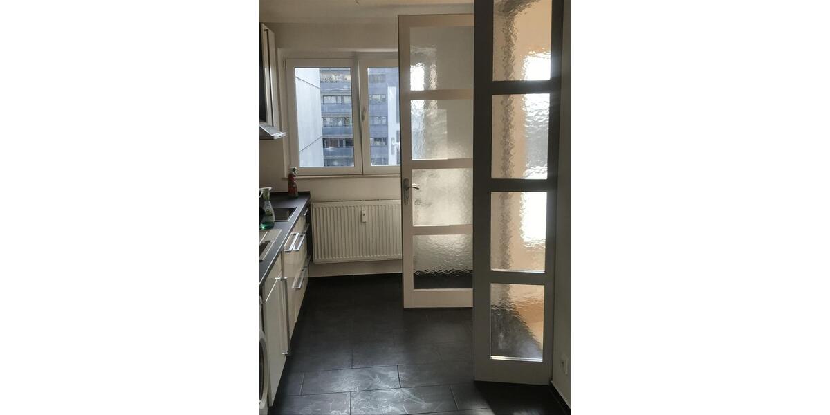 Etagenwohnung Frankfurt am Main Nord-Ost - 3 Zimmer, 82 m&sup2;, 1.200&euro; | Angebot:25632932