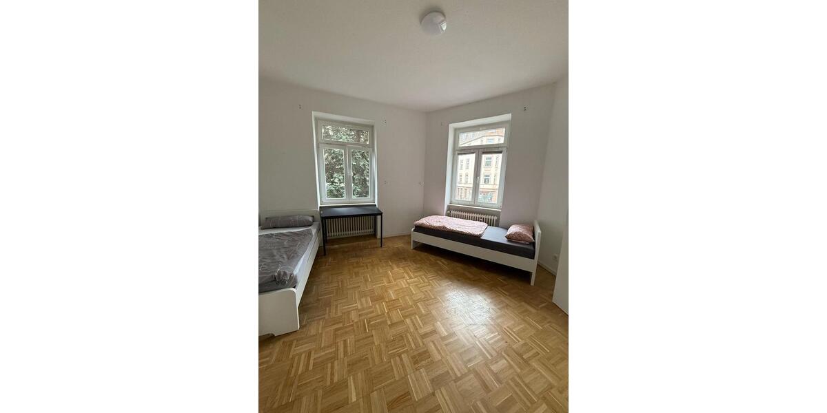 Etagenwohnung Frankfurt am Main Bornheim - 4 Zimmer, 100 m&sup2;, 750&euro; | Angebot:25934783
